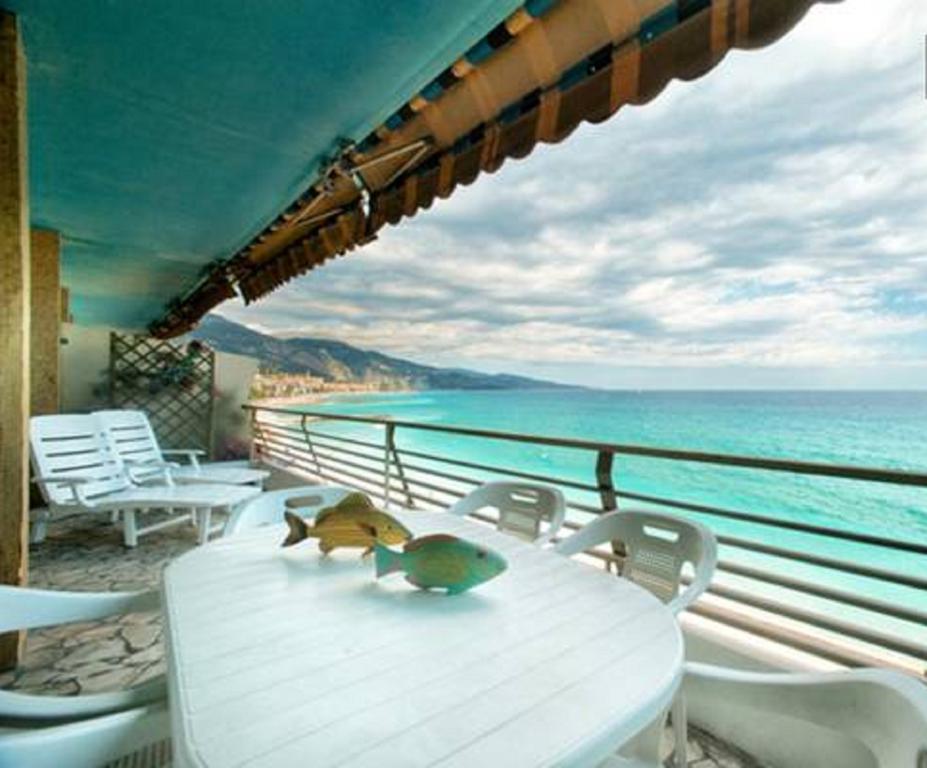 Flat Rossi Apartment Menton Bilik gambar
